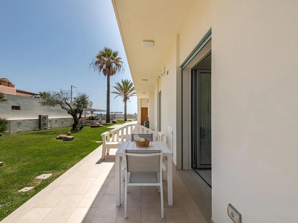 קליארי Luxury Poetto Apartments 0*,  איטליה