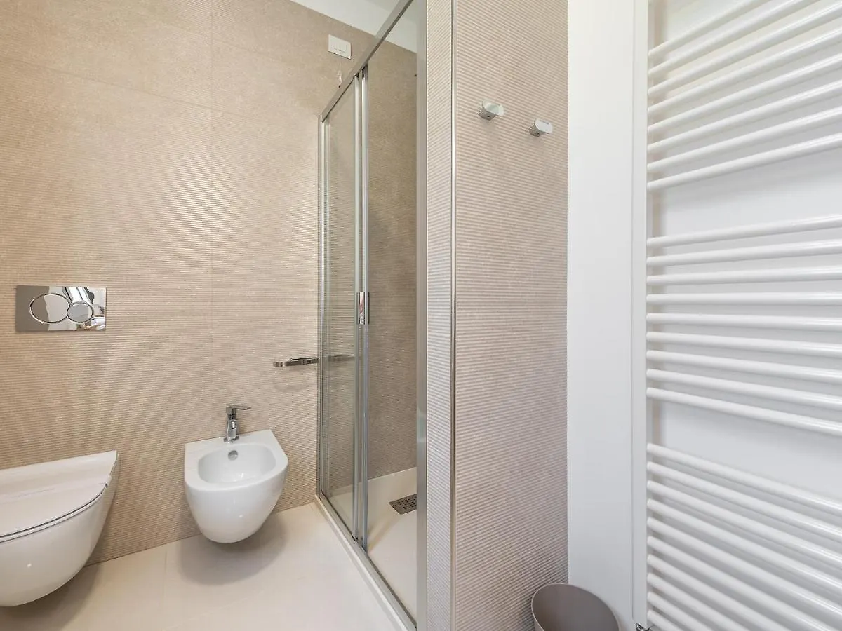 קליארי Luxury Poetto Apartments